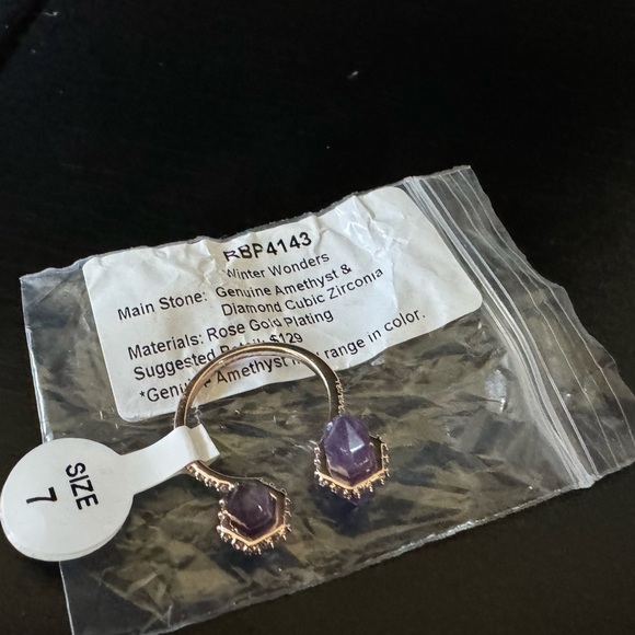 BP Amethyst Winter Wonders Ring (RBP 4143) - Picture 8 of 11